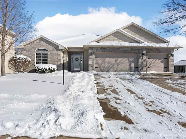 2156 Glen Oaks Dr, Coralville, IA 52241