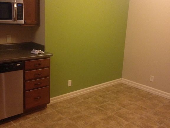 3rd image of 606 N 33rd St APT B1
