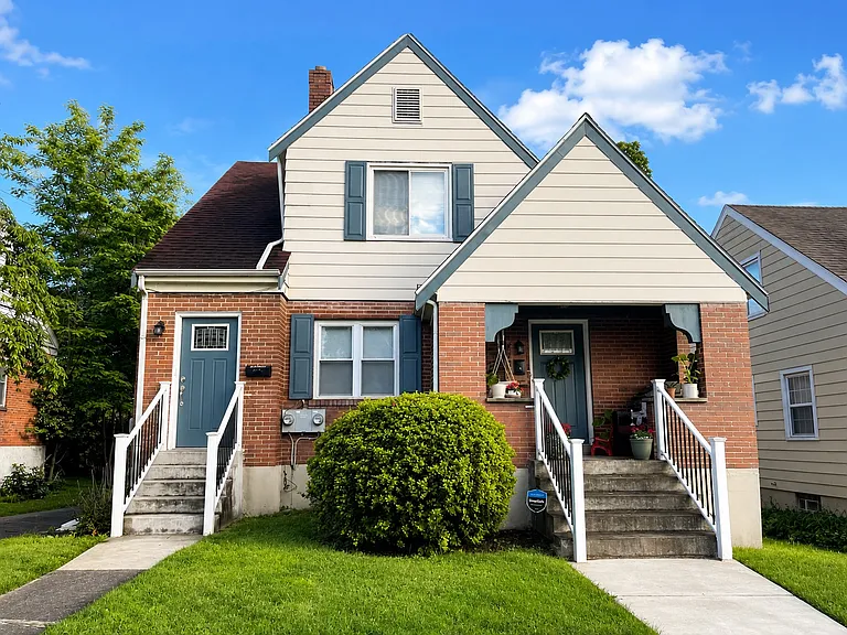 4131 Oakwood Ave #1 — Photo 1