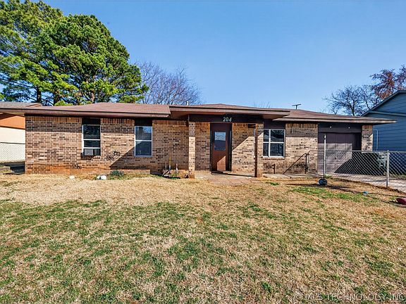 3rd image of 204 Umstead