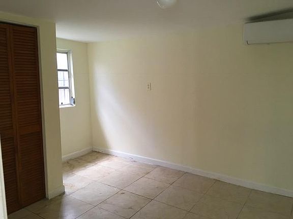 4th image of 2510 NW 22nd Ct