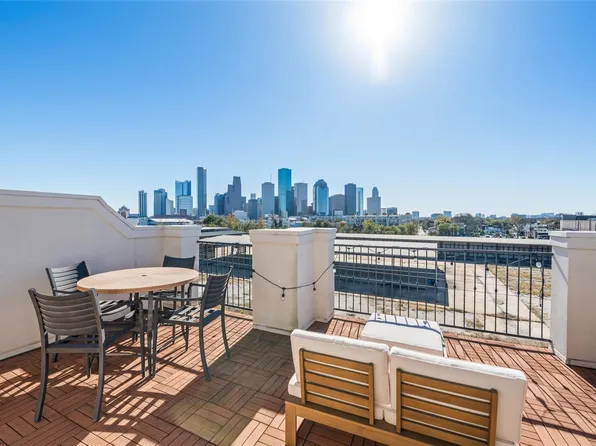 1728 Dart St, Houston, TX 77007