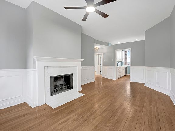 2nd image of 847 W Belle Plaine Ave #3N