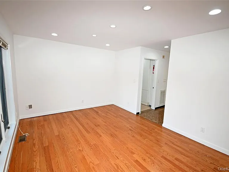 24 Warwick Rd — Photo 7