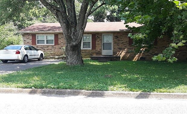 1st image of 1934 Russell Dr