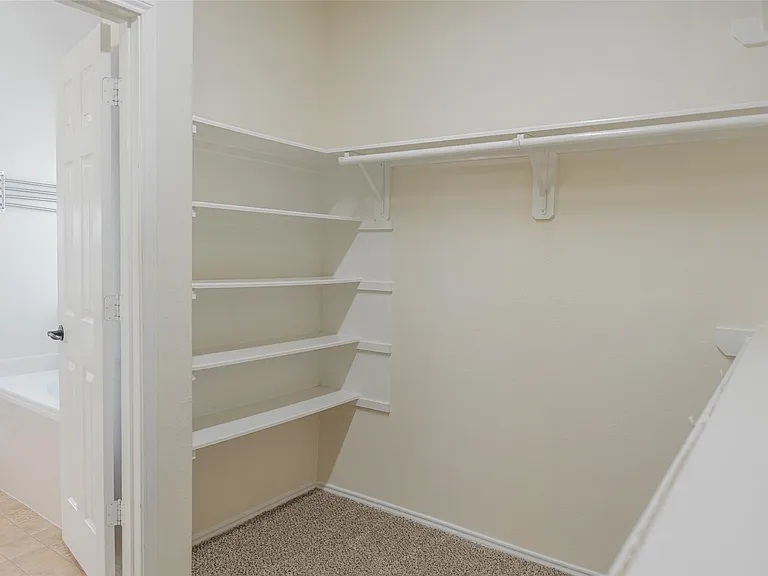 1902 Vernal Glen Cir — Photo 12