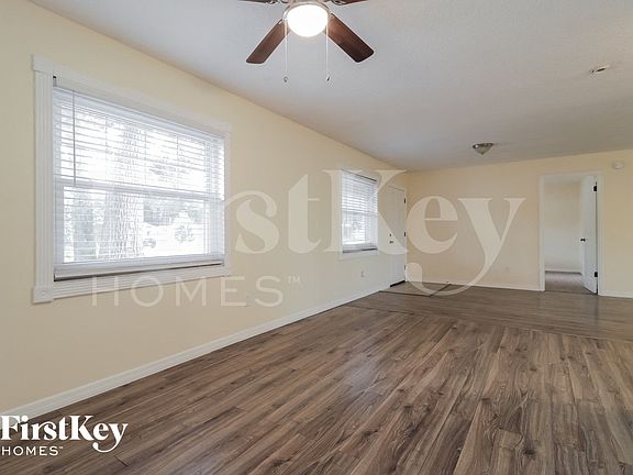 3rd image of 5335 Orange Ave