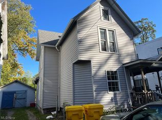 424 Harbor St, Conneaut, OH 44030