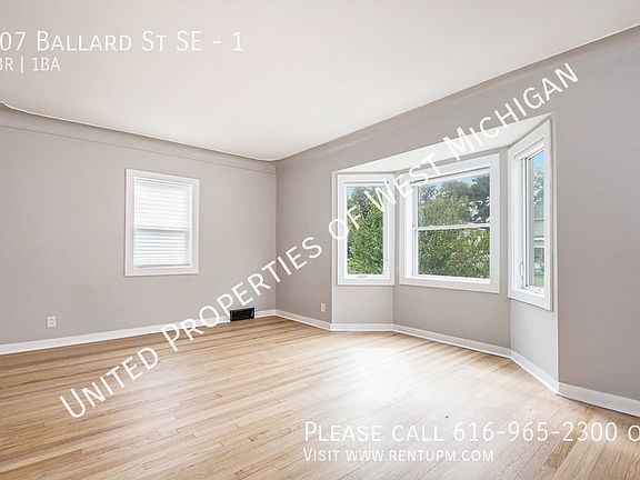 3rd image of 907 Ballard St SE #1