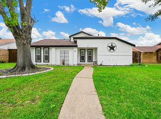 501 Quail Hollow Dr, Mesquite, TX 75150