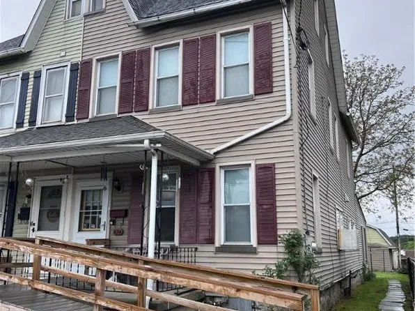 634 S Spruce St, Nazareth, PA 18064