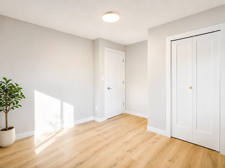 2555 Tuohey Ave — Photo 10