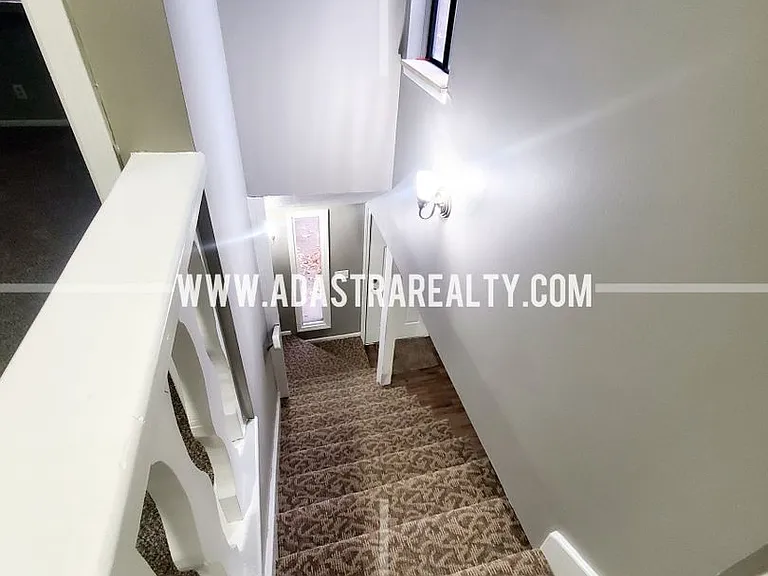 1424 E Willow Dr — Photo 8
