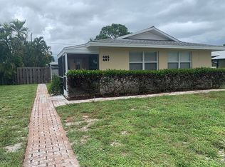 685 95th Ave N, Naples, FL 34108