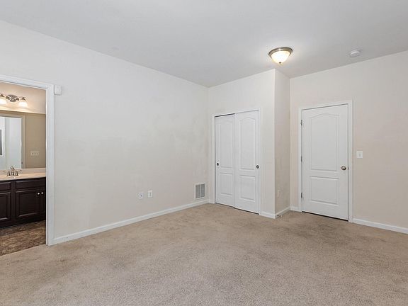 5th image of 10215 Egret Ct