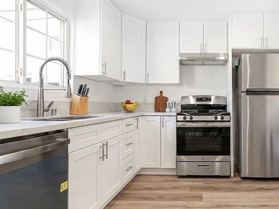 3rd image of 4444 Prospect Ave #4444
