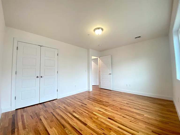 881 Sinclair Ave #2F — Photo 17