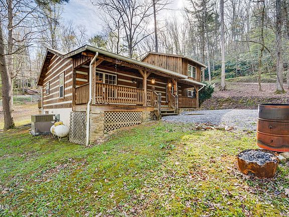 4th image of 1072 Lower Paint Creek Rd