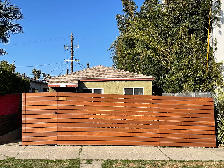 5114 Inglewood Blvd — Photo 1
