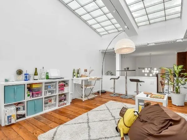 212 9th Street image 11 of 14