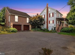 1114 Deturksville Rd, Pine Grove, PA 17963