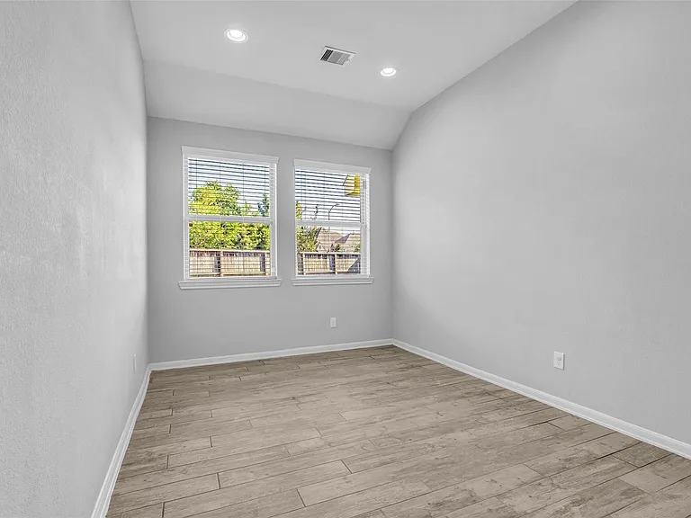 16838 Ellicott Rock Dr — Photo 13