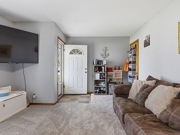 5th image of 1115 Ringo St