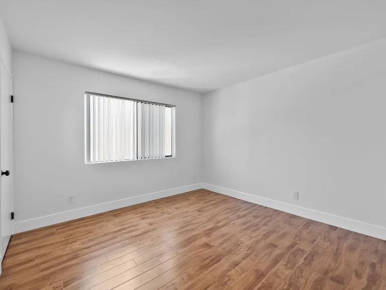 6606 Hazeltine Ave #108A — Photo 18