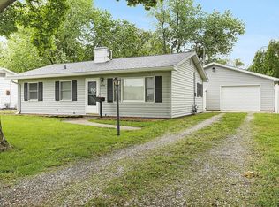 1472 Ladd Ave, Wood River, IL 62095