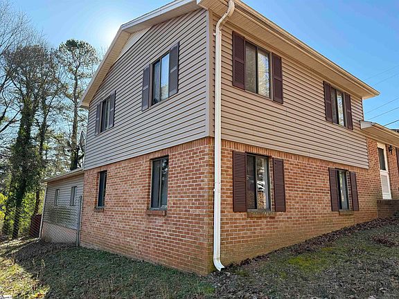 5th image of 12 Milford Ln