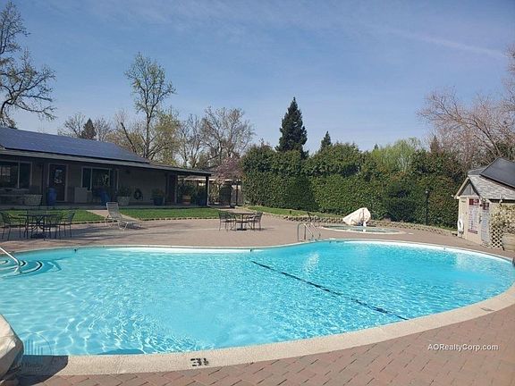 4th image of 105 Hilltop Dr APT 81