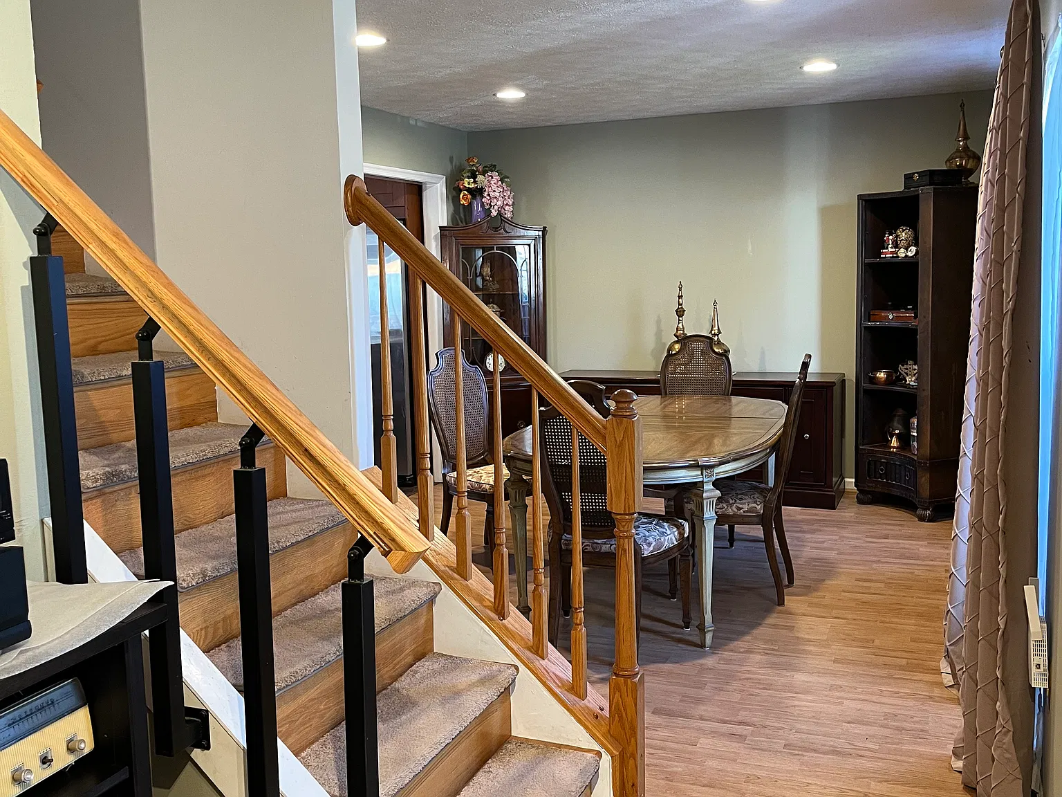 4 bed, 3.5 bath, 2579 sqft, $3,995 — Photo 4