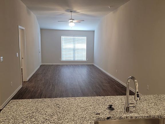 5th image of 2125 N Jayton Ave #A