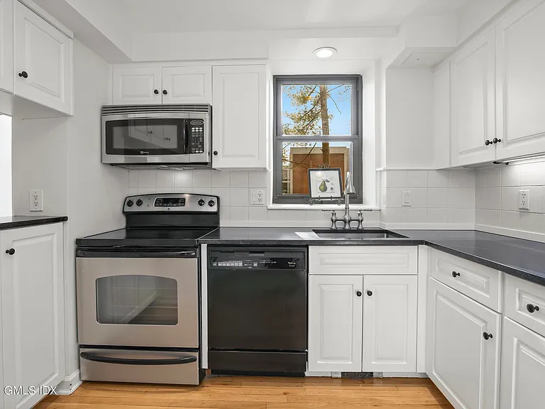 15 Lafayette Ct #1B — Photo 8