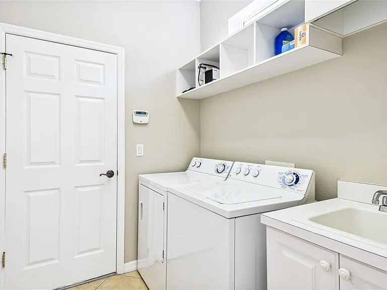 7328 Lake Forest Gln — Photo 33