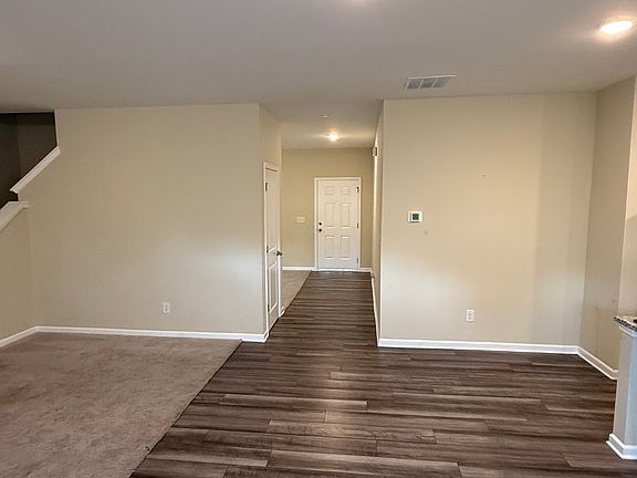 4th image of 160 Verona Dr