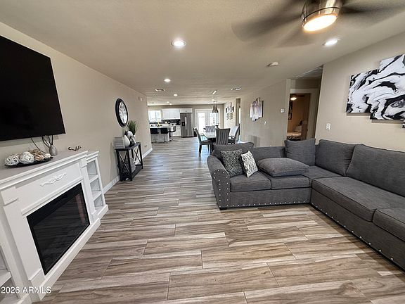 2nd image of 1114 E DESERT Drive