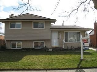 8460 Alton St, Canton, MI 48187