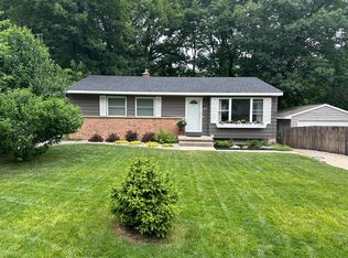 2041 Cannon St SW, Wyoming, MI 49519