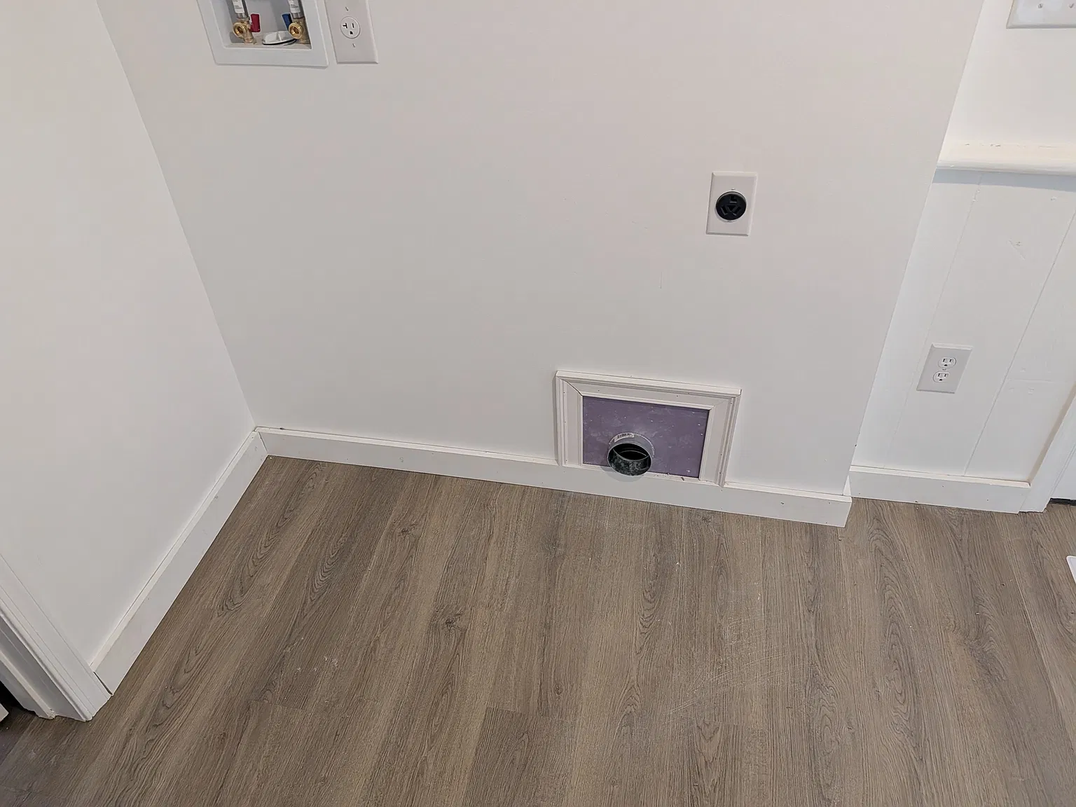 2 bed, 816 sqft, $1,750 — Photo 2