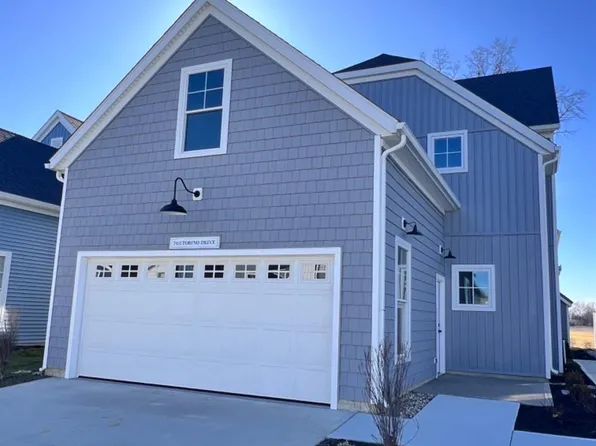 2452 Torino Dr, Pt Clinton, OH 43452