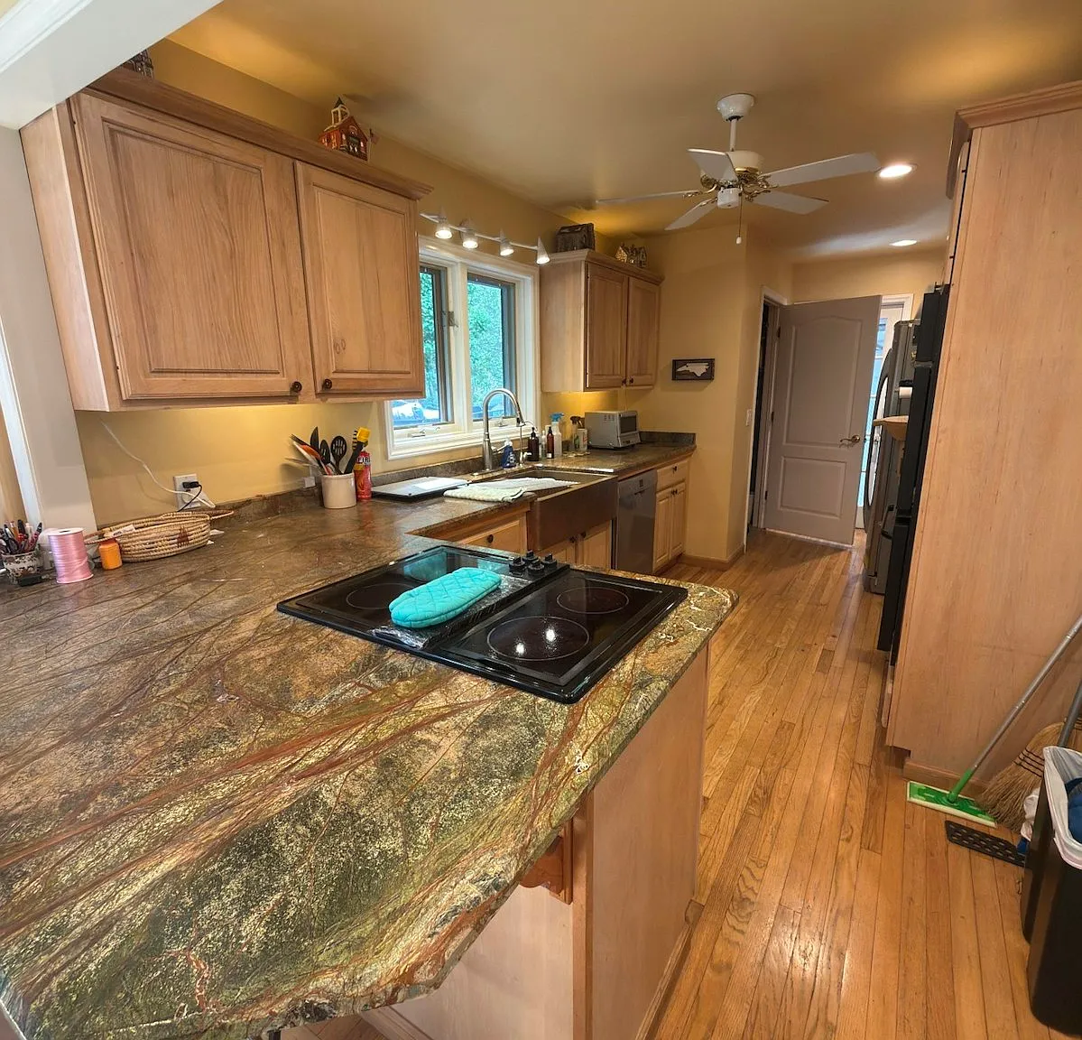 169 Brookview Lane, Unit Upper — Photo 3