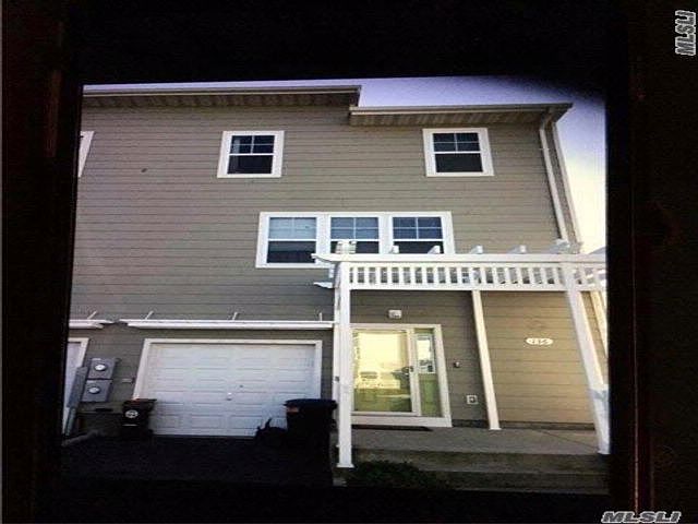2nd image of 136 Compass Pl