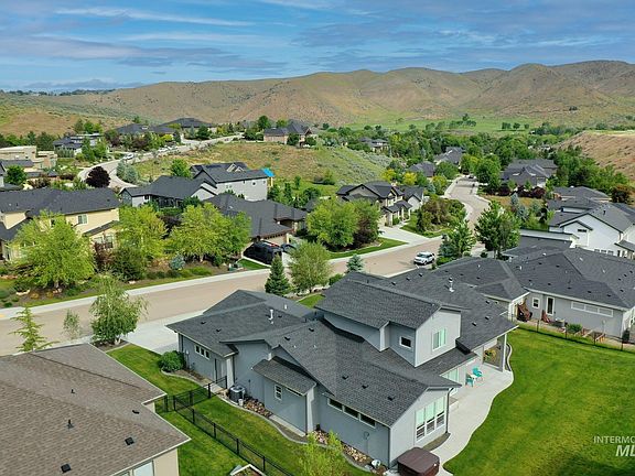 2nd image of 4240 N Arrow Villa Way