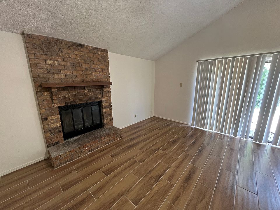 1st image of 38 Colonial Dr #B