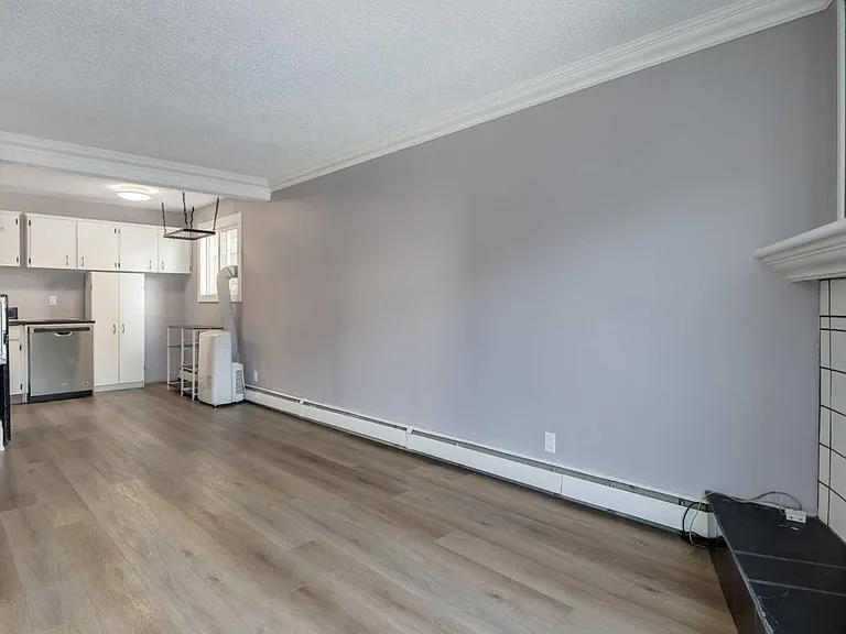 1817 N 11th Ave SW #202 — Photo 10