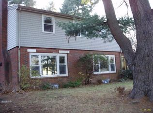 28 Woodlock Rd, Hingham, MA 02043