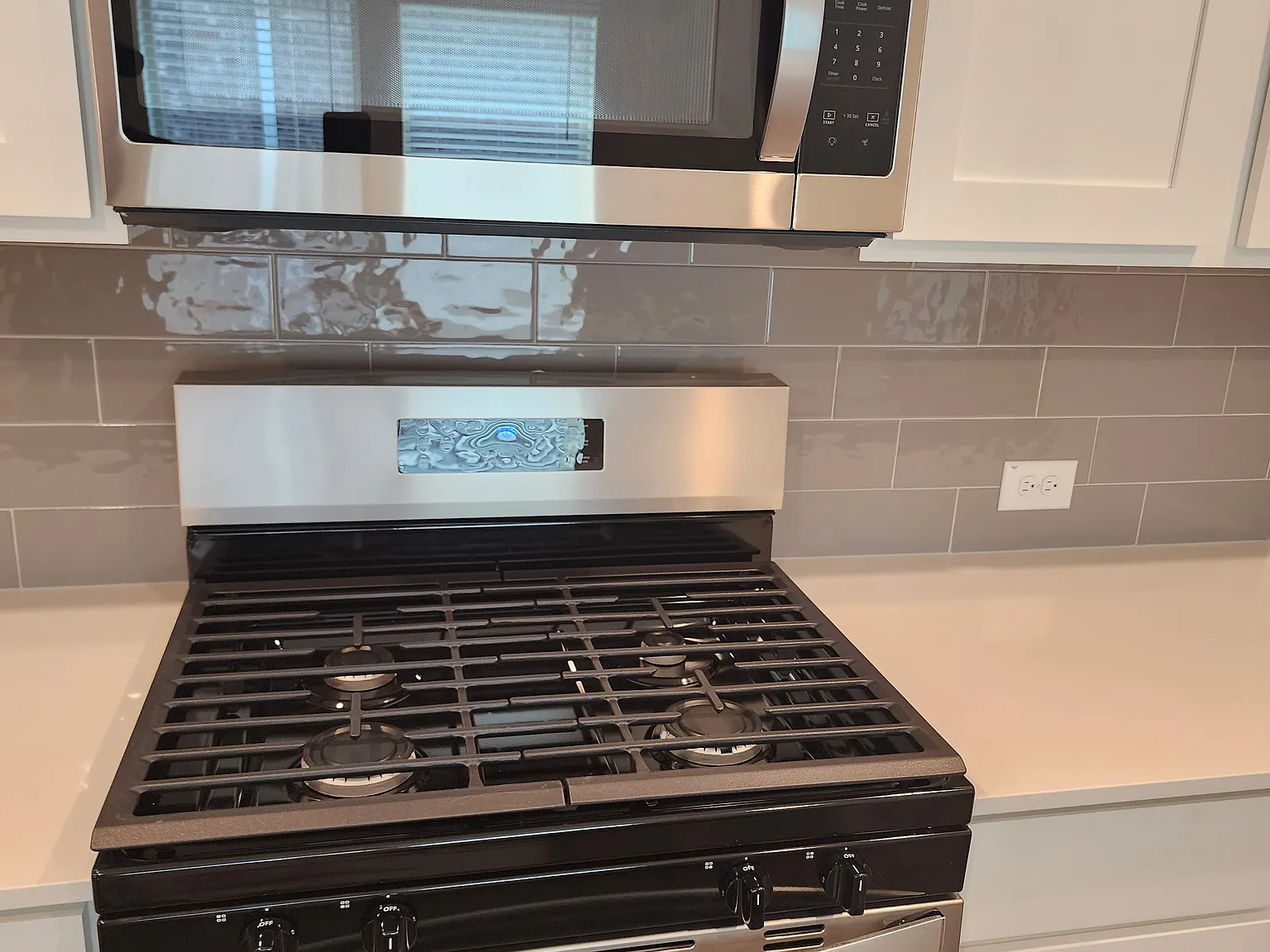 3 bed, 1605 sqft, $2,100 — Photo 4
