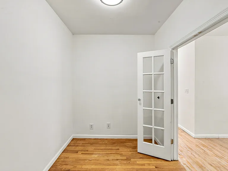 1494 Ocean Ave #3E — Photo 6