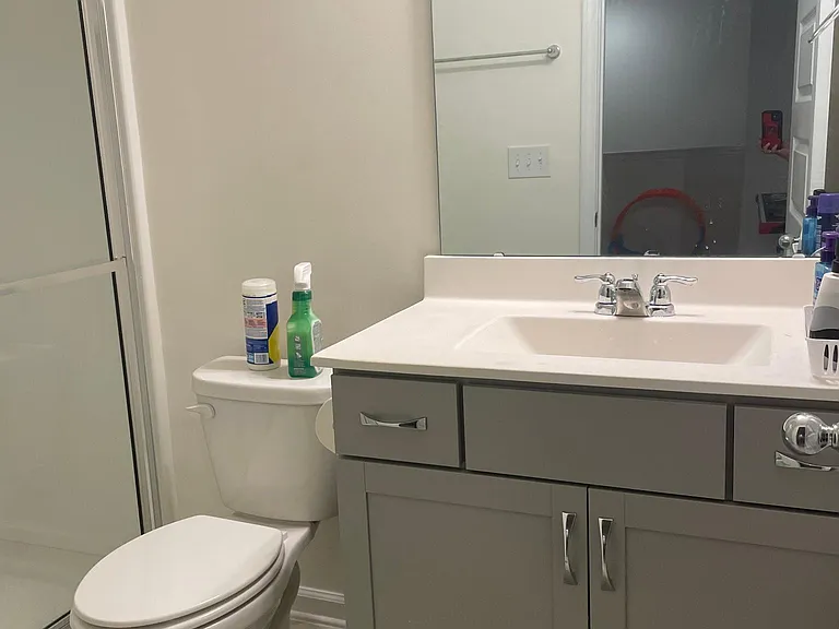 2nd floor full bath